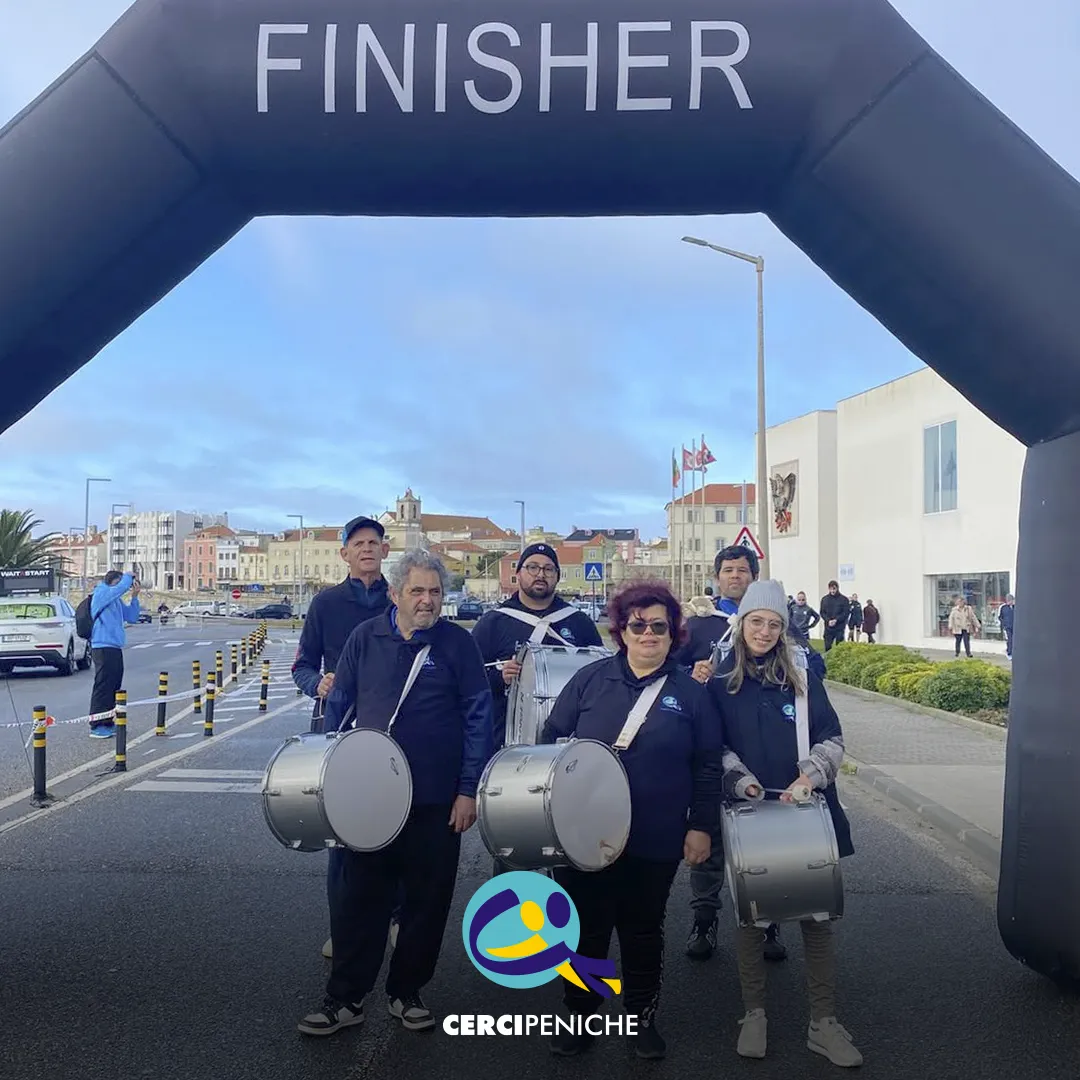 O Grupo de Bombos da Cercipeniche, animou o evento VII Grande Prémio organizado pela associação Peniche a Correr. Logo Cercipeniche