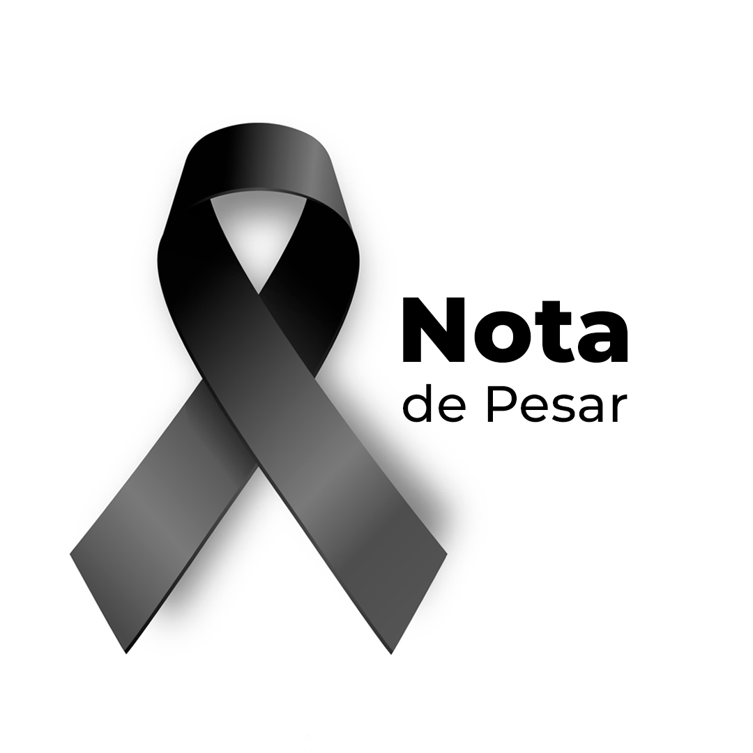 Imagem de homenagem e luto, com um laço preto sobre fundo branco, com a frase «Nota de Pesar», em memória do Sr. José Constantino Leal Ferreira.